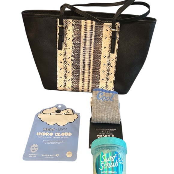 Michael Kors Black and Cream Snakeskin Tote 4 piece bundle - Picture 3 of 7